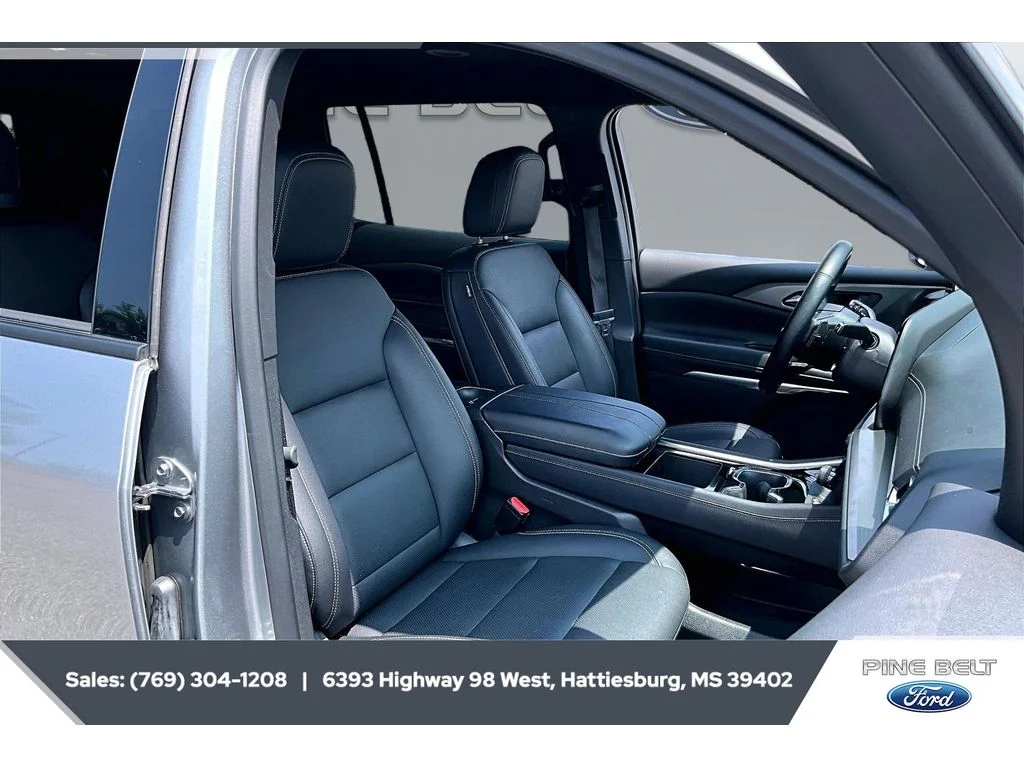 Used 2025 Sterling Gray Metallic Chevrolet FWD LT image 6