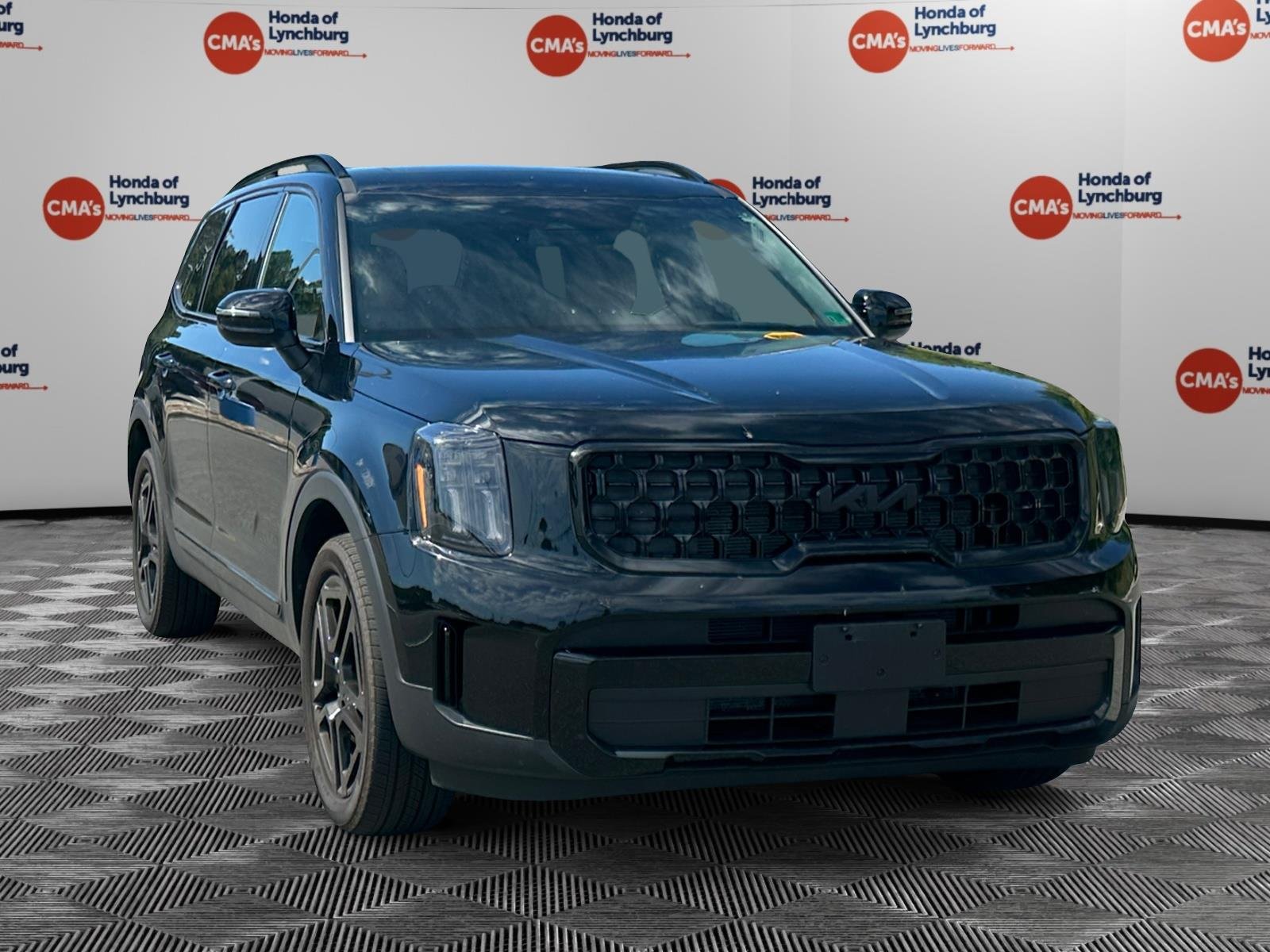 Used 2025 Ebony Black Kia EX X-Line image 7