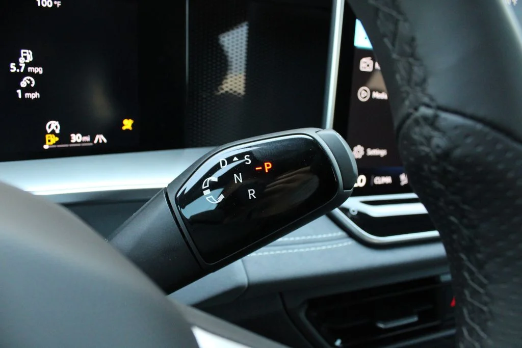 New 2026 Beige Volkswagen 2.0T SE R-Line Black image 15