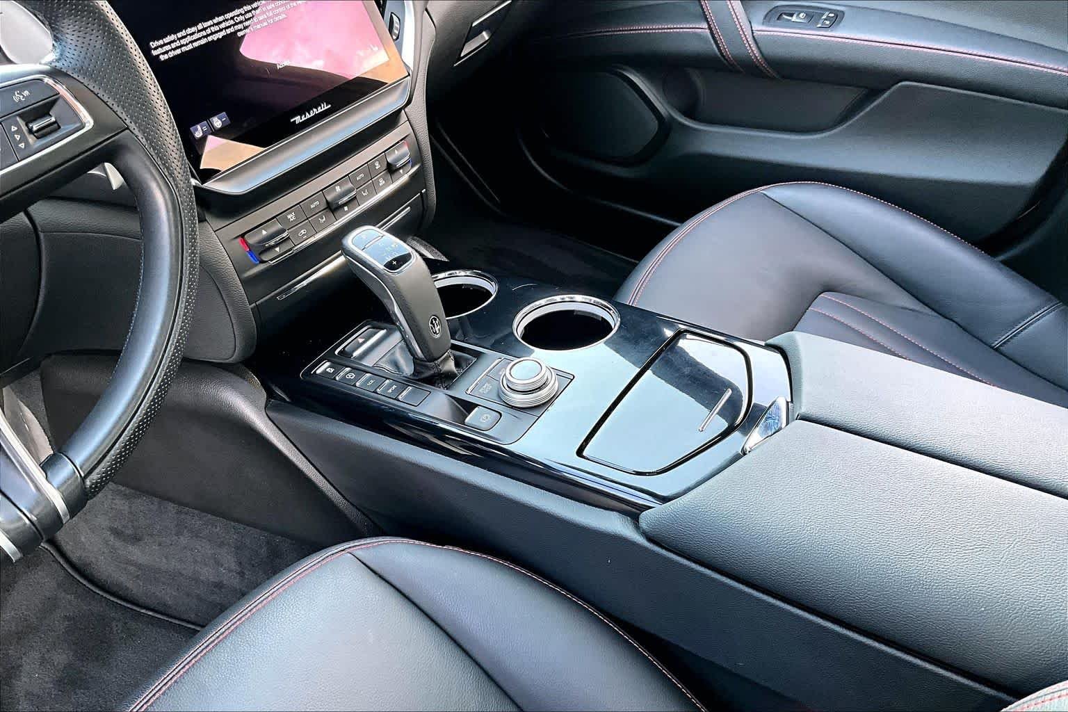 Used 2022 Bianco Maserati Modena image 16