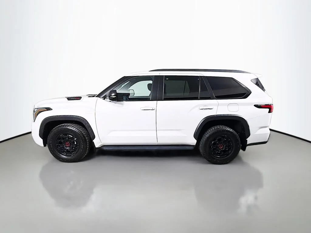 Used 2025 Ice Cap Toyota SR5 image 9