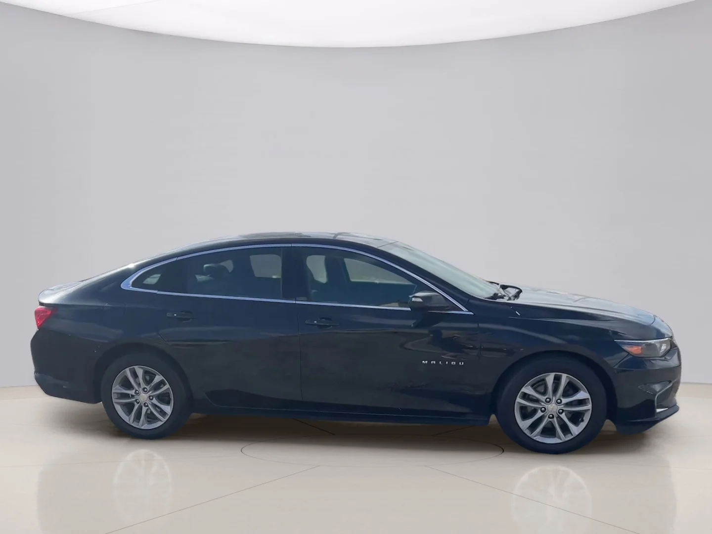 Used 2018 Black Chevrolet LT image 7