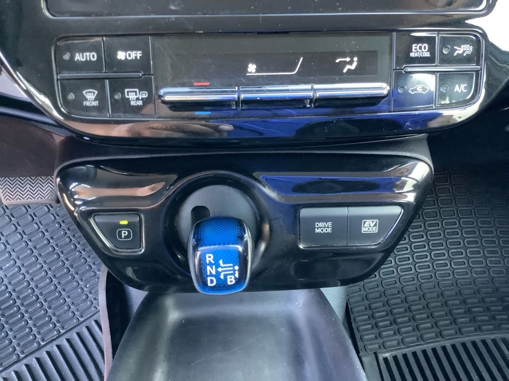 Used 2018 Silver Toyota Two Eco image 29