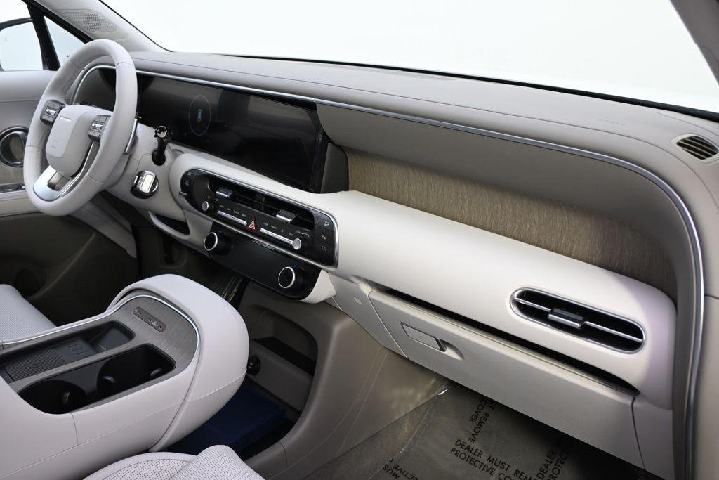 New 2026 White Pearl Hyundai SEL AWD image 15