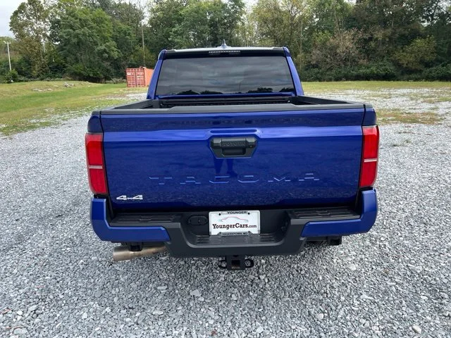 Used 2025 Blue Toyota SR5 image 4