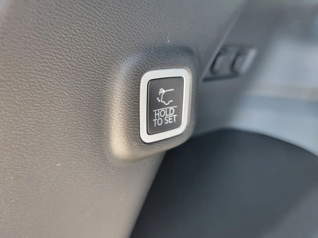 New 2026 Sting-Gray Clear-Coat Exterior Paint Jeep Overland image 23