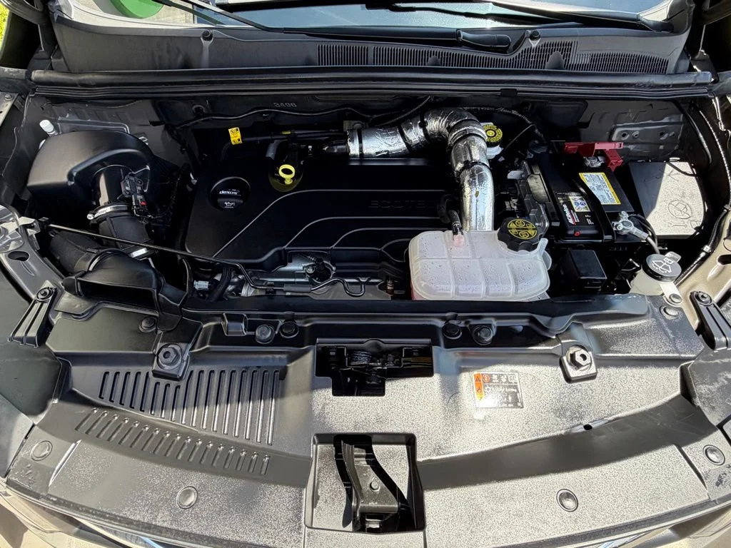 Used 2022 Gray Chevrolet LT image 7