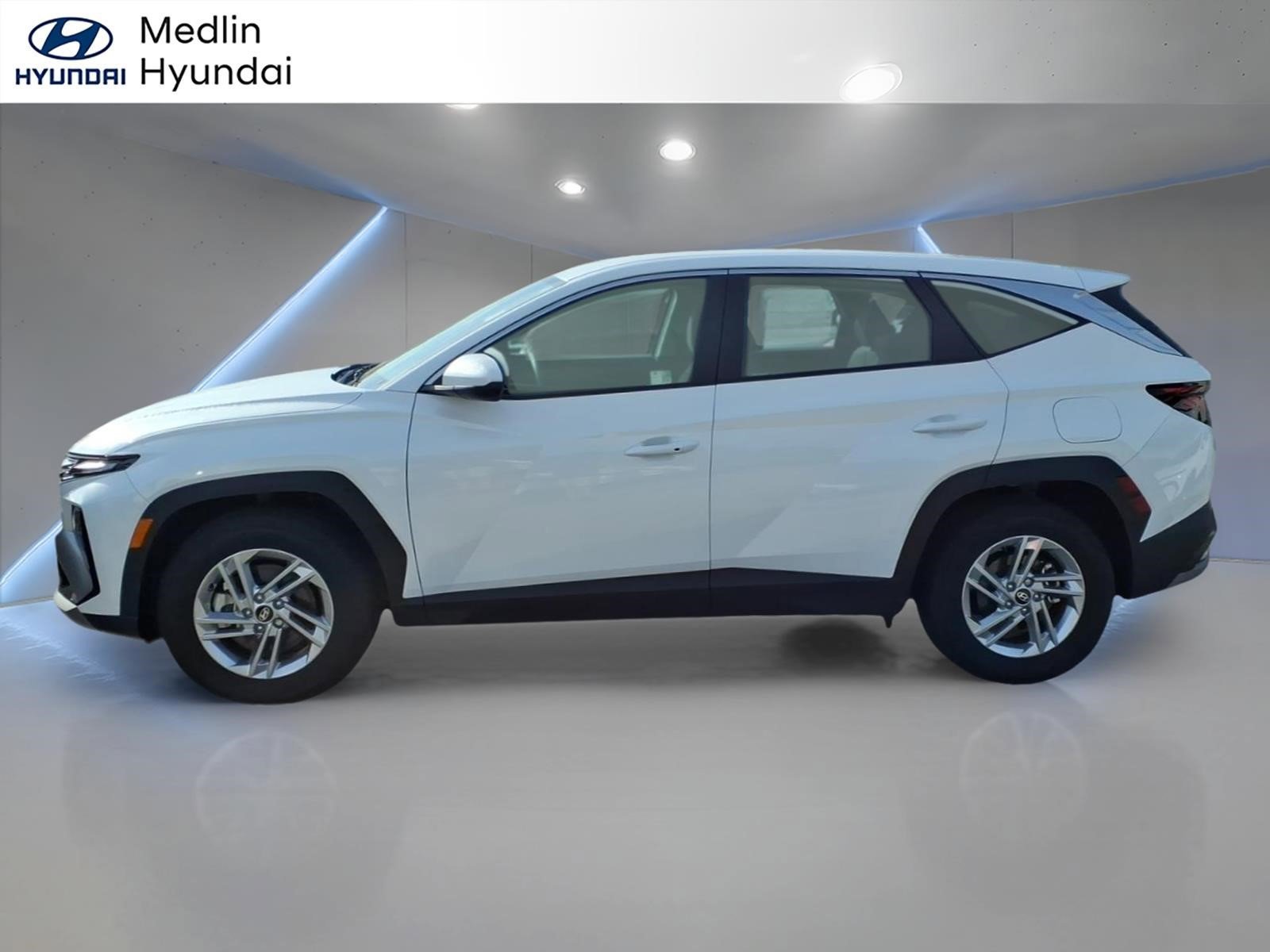 Used 2025 Serenity White Pearl Hyundai SE image 7