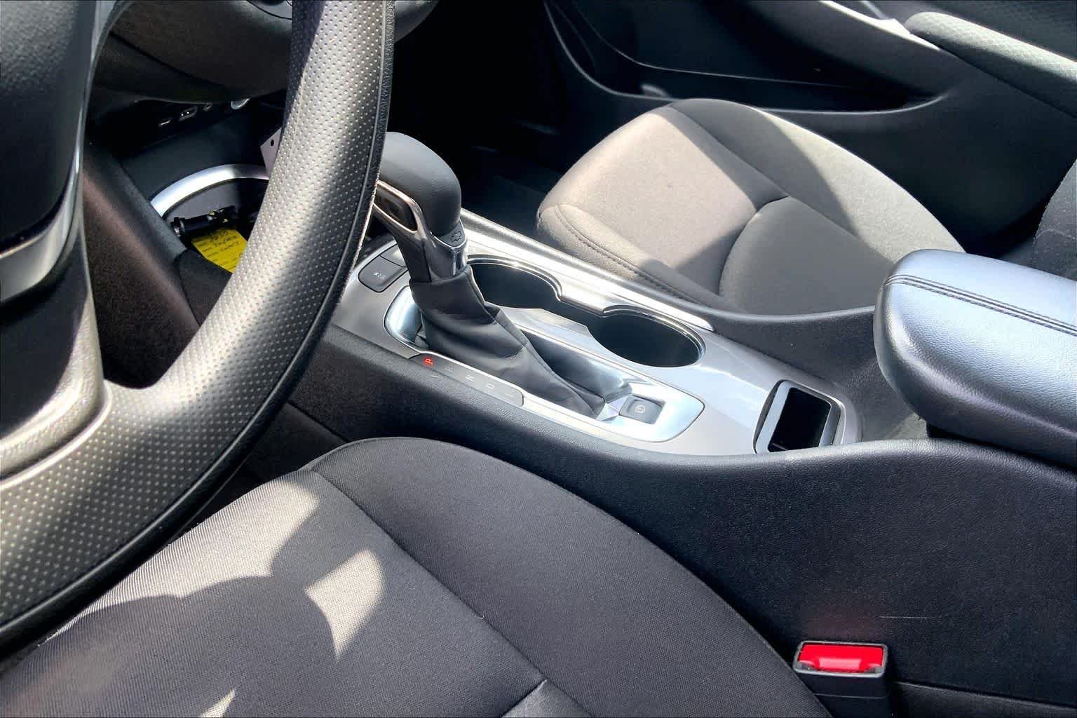 Used 2024 Summit White Chevrolet LT image 16