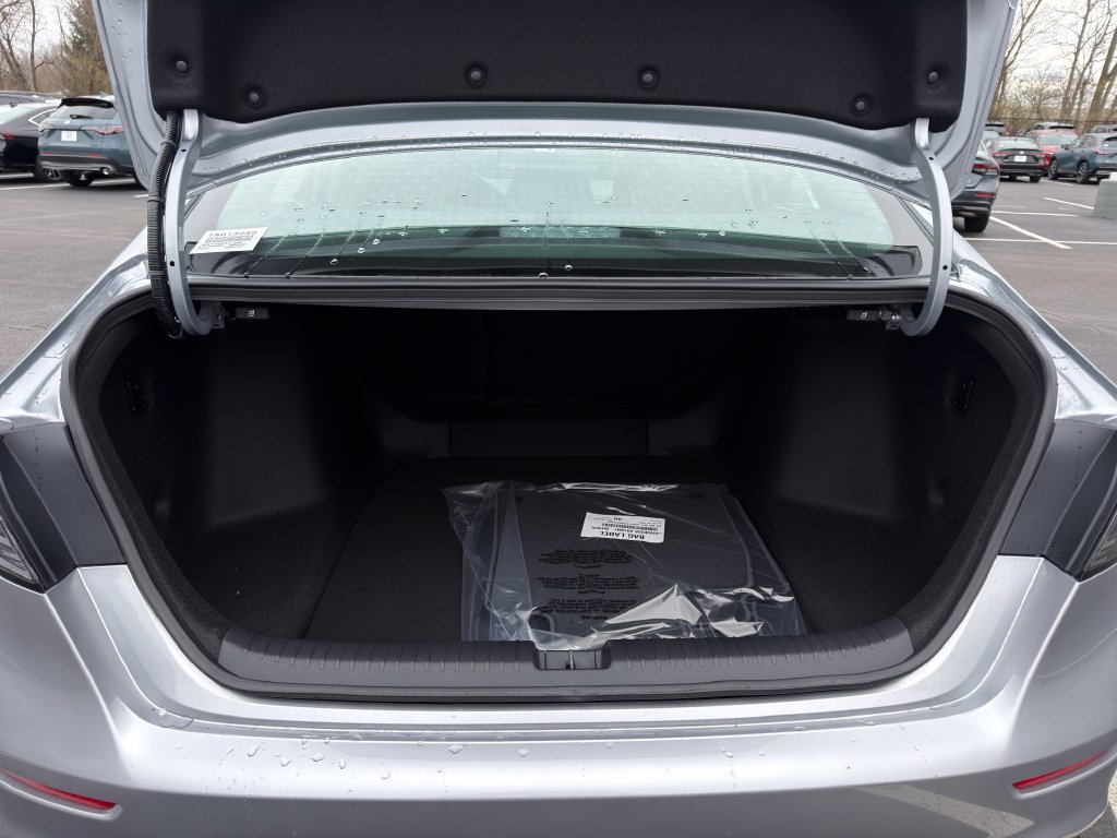 New 2026 Solar Silver Metallic Honda SE image 21