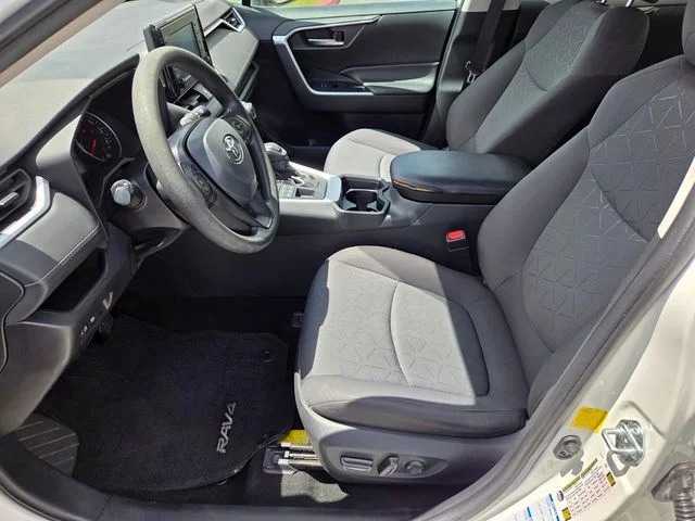 Used 2021 White Toyota XLE image 9