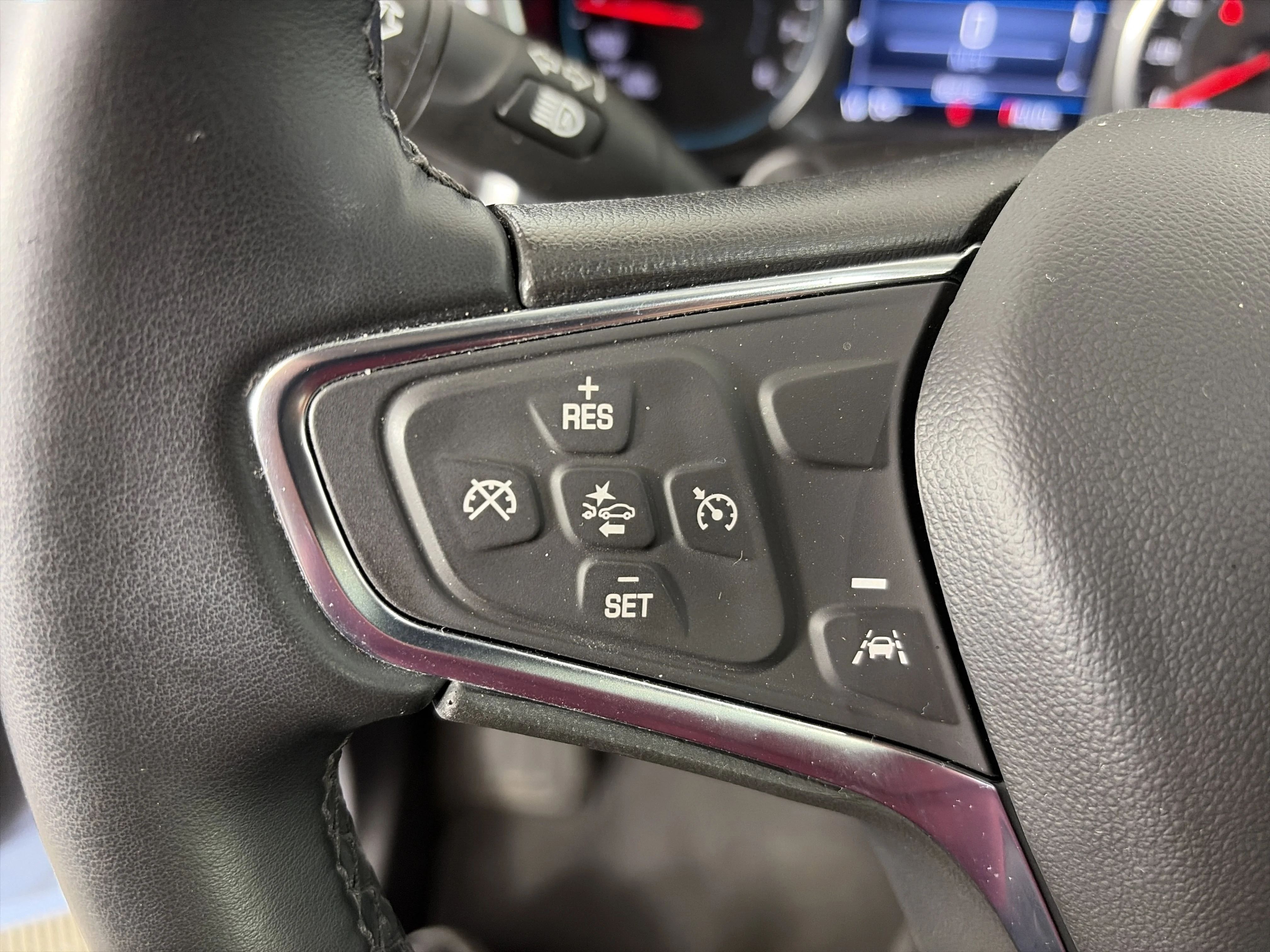 2024 Chevrolet Equinox LT - Photo 34