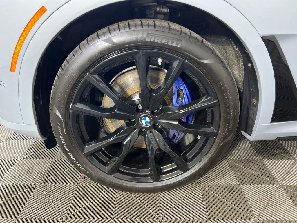 Used 2023 Gray Metallic BMW xDrive40i image 15