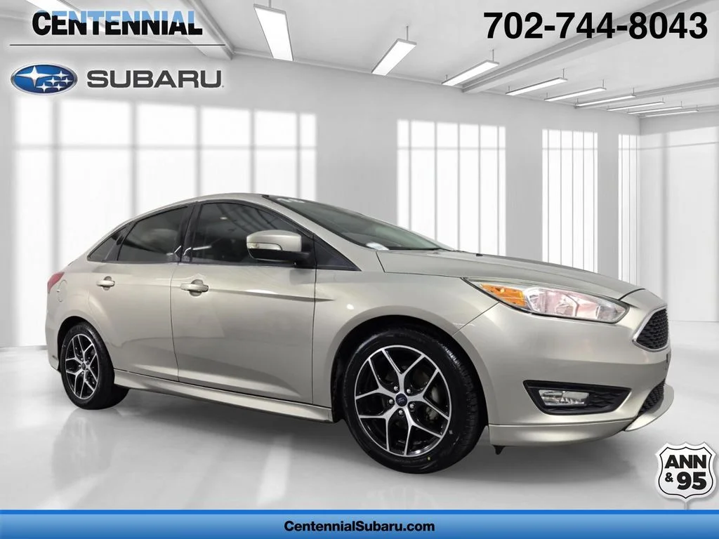 2016 Ford Focus Sedan SE's photo