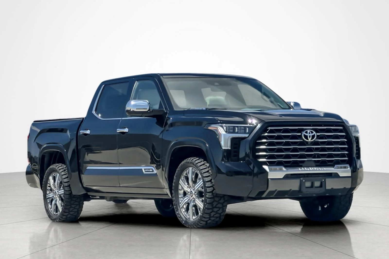 Used 2023 MIDNIGHT BLACK Toyota Capstone Hybrid image 7