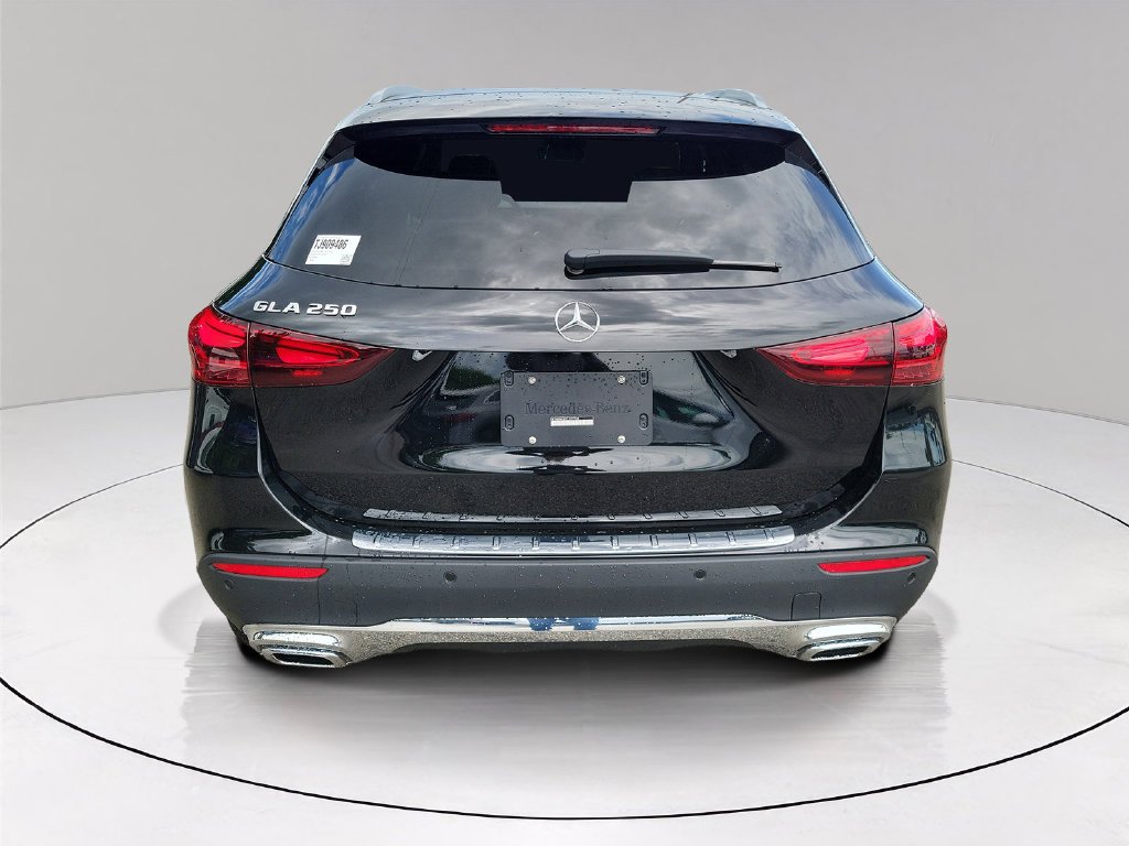 New 2026 Night Black Mercedes-Benz GLA 250 image 5