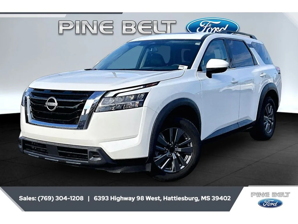 Used 2022 Glacier White Nissan SV image 9