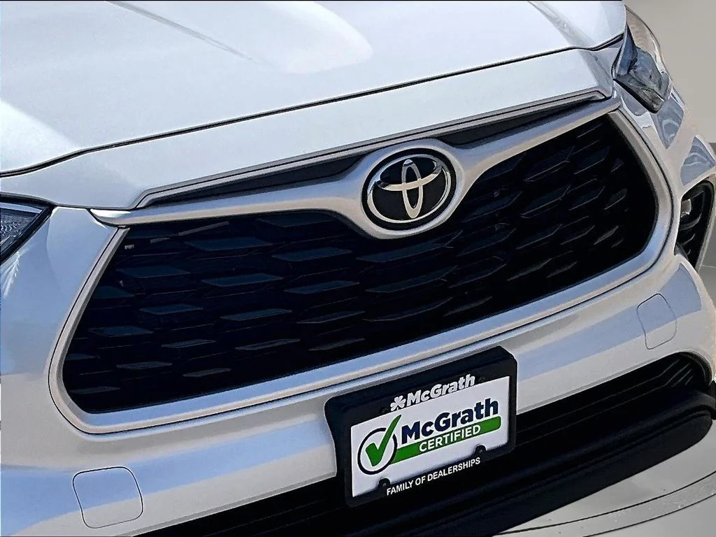 Certified Used 2024 Beige Toyota XLE image 35