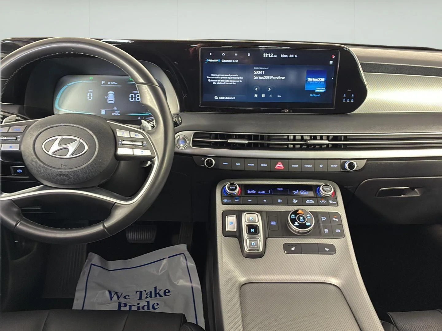 Used 2025 Moonlight Cloud Hyundai SEL image 17