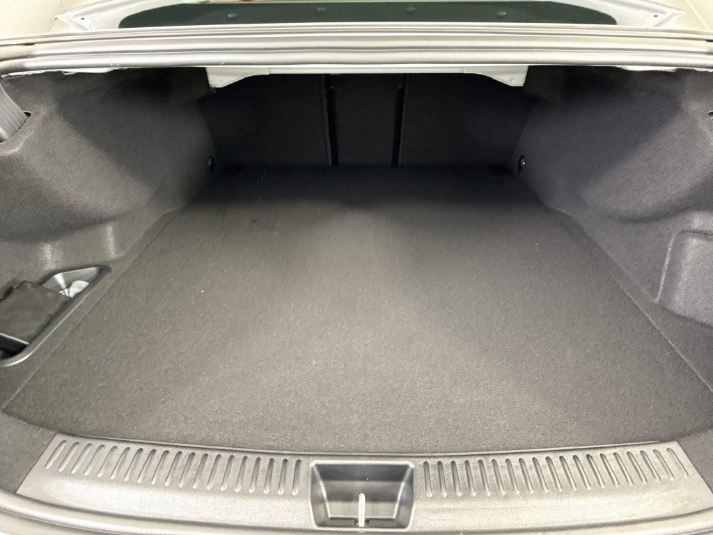 New 2027 MANUFAKTUR Moonlight White Magno Mercedes-Benz E 53 AMG® image 28