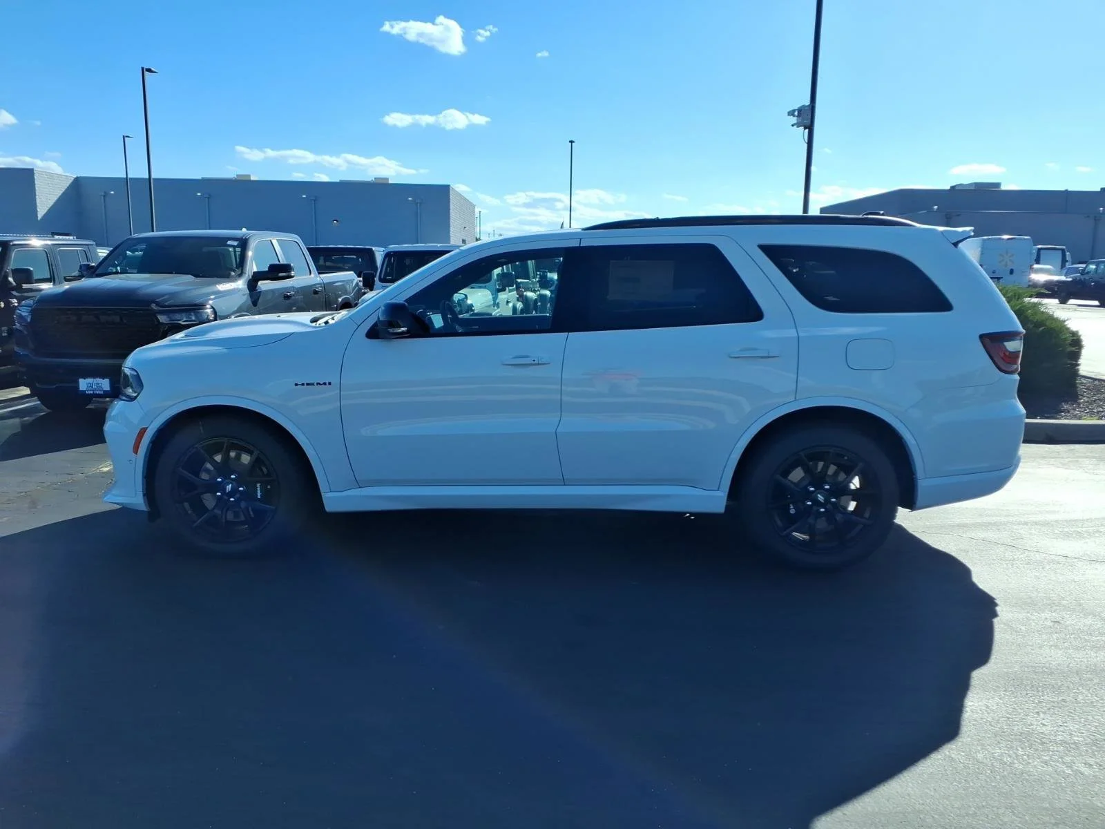 New 2026 White Knuckle Clear-Coat Exterior Paint Dodge GT Plus HEMI V8 image 3