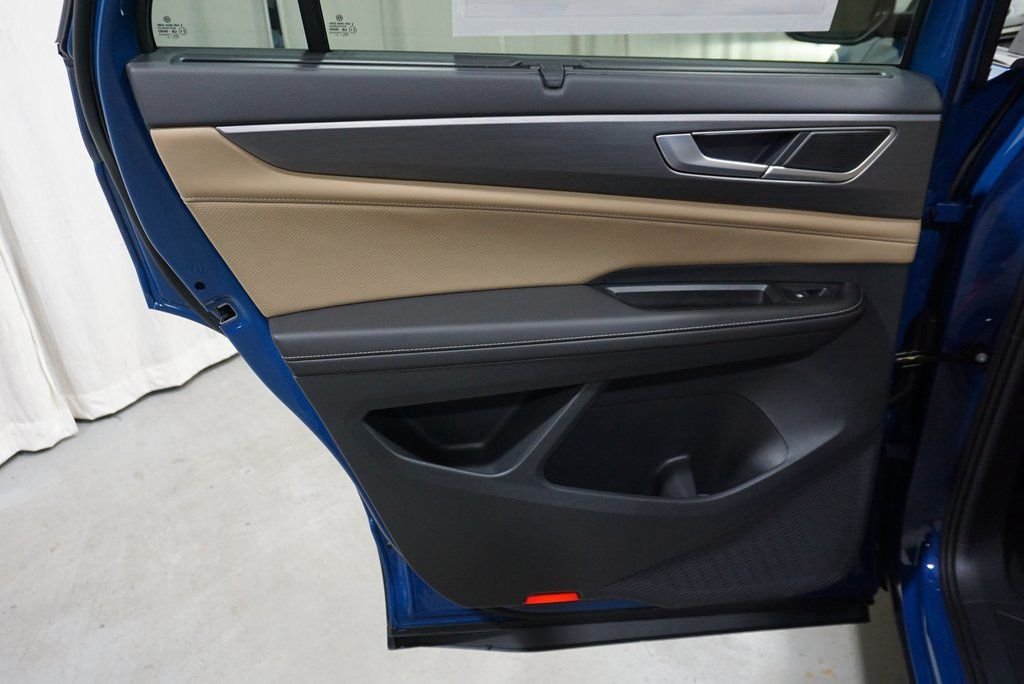 2025 Volkswagen Atlas Cross Sport SE w/Tech - Photo 29