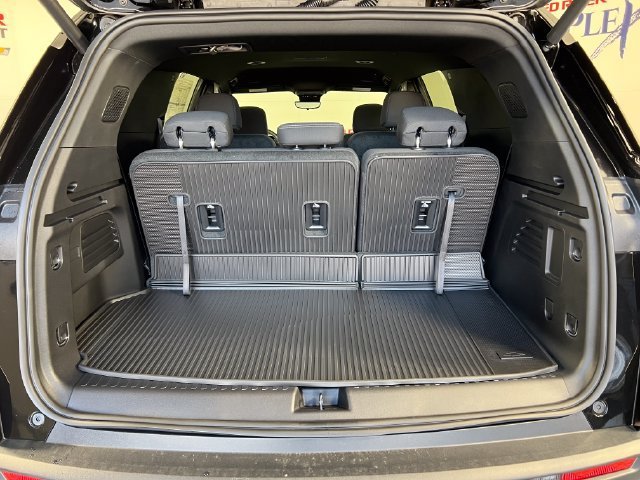 2027 Chevrolet Traverse LT - Photo 22