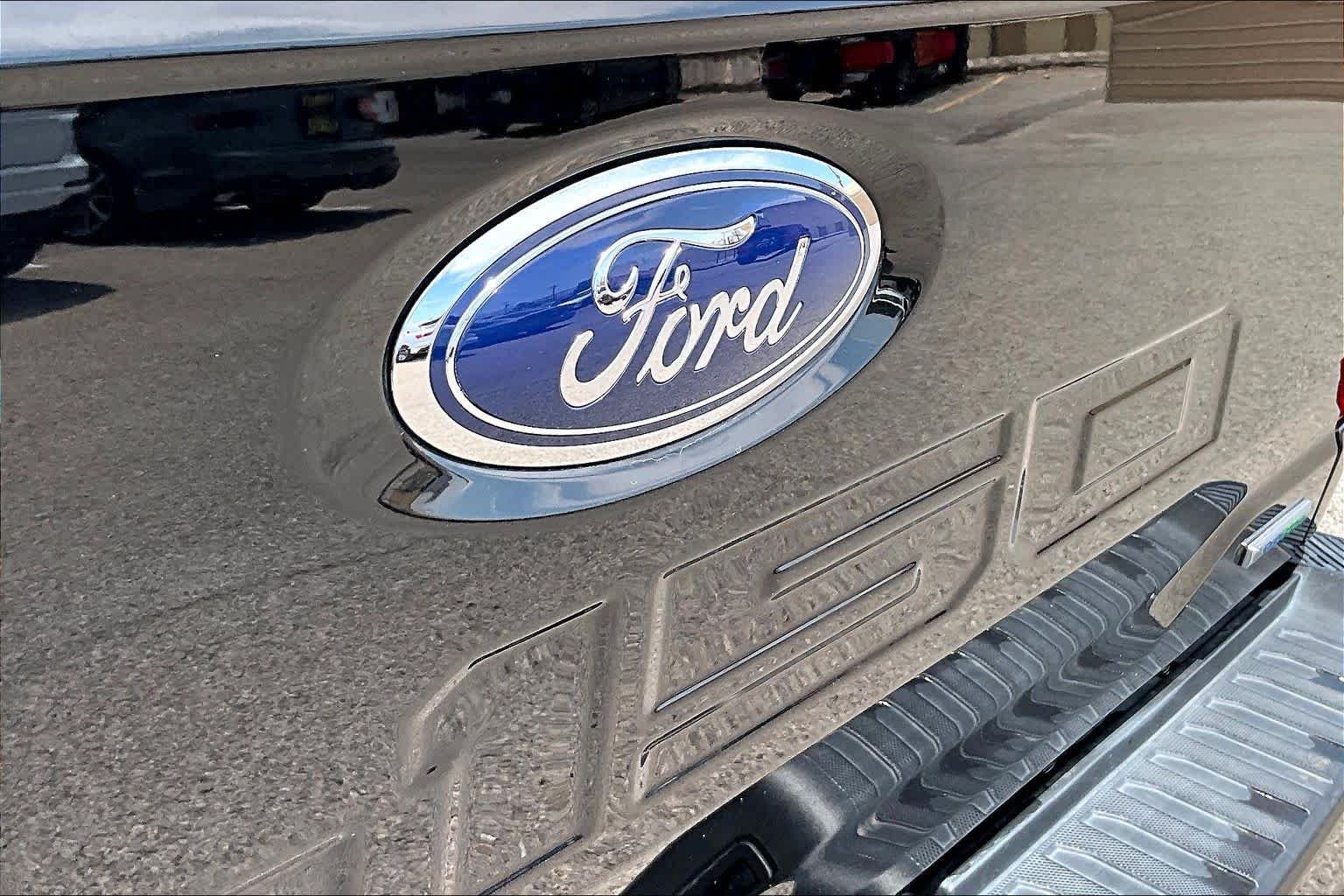 Used 2023 Agate Black Ford XLT image 9