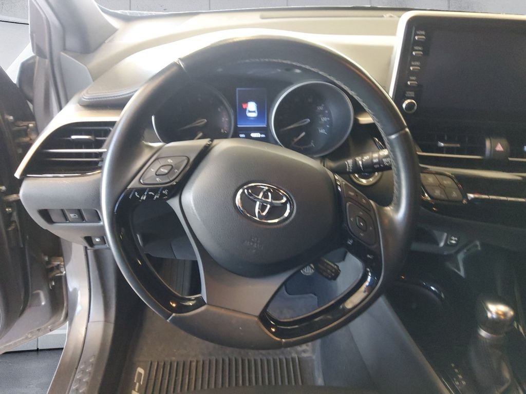Used 2019 Gray Toyota XLE image 9