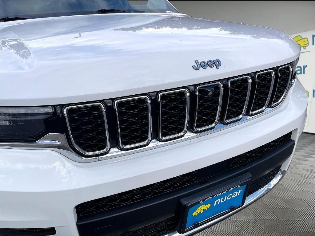 Used 2021 Bright White Clearcoat Jeep Limited image 31