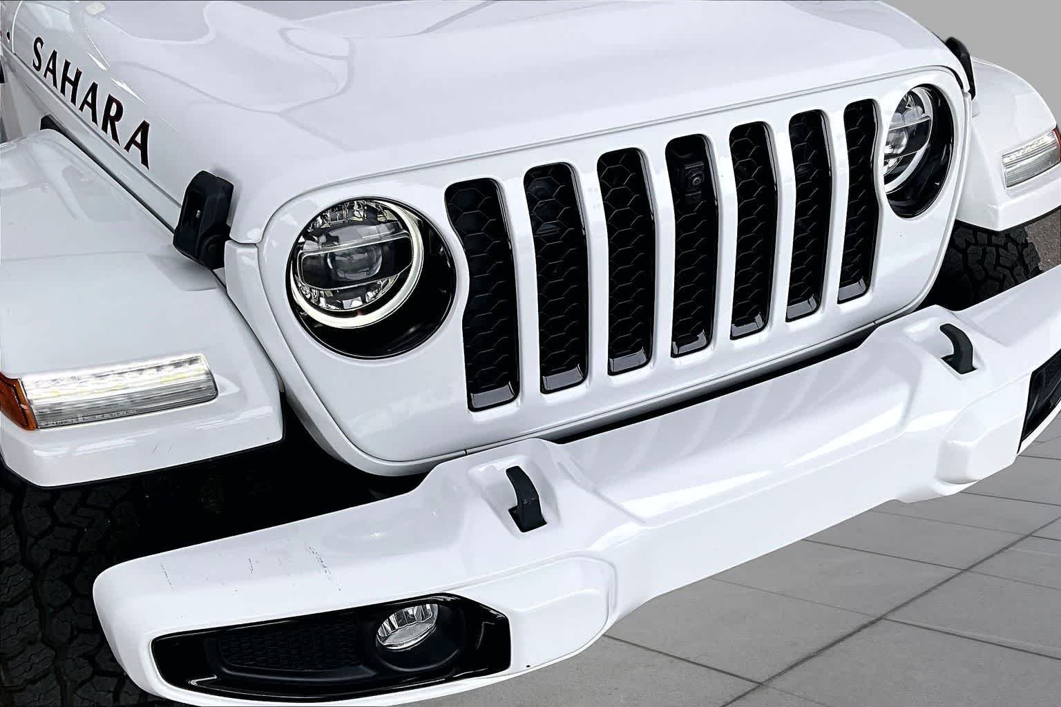 Used 2021 Bright White Clearcoat Jeep Unlimited Sahara High Altitude image 29