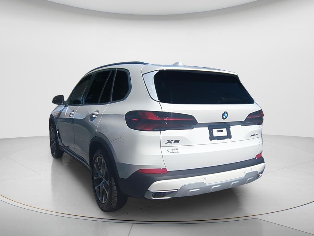 New 2026 Alpine White BMW sDrive40i image 7