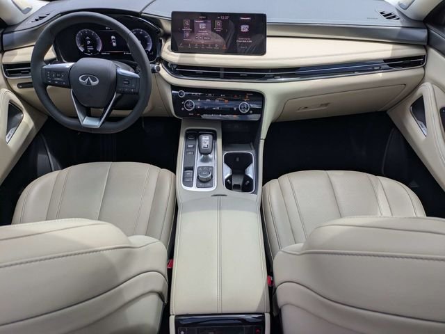 Used 2025 Gray INFINITI LUXE image 16
