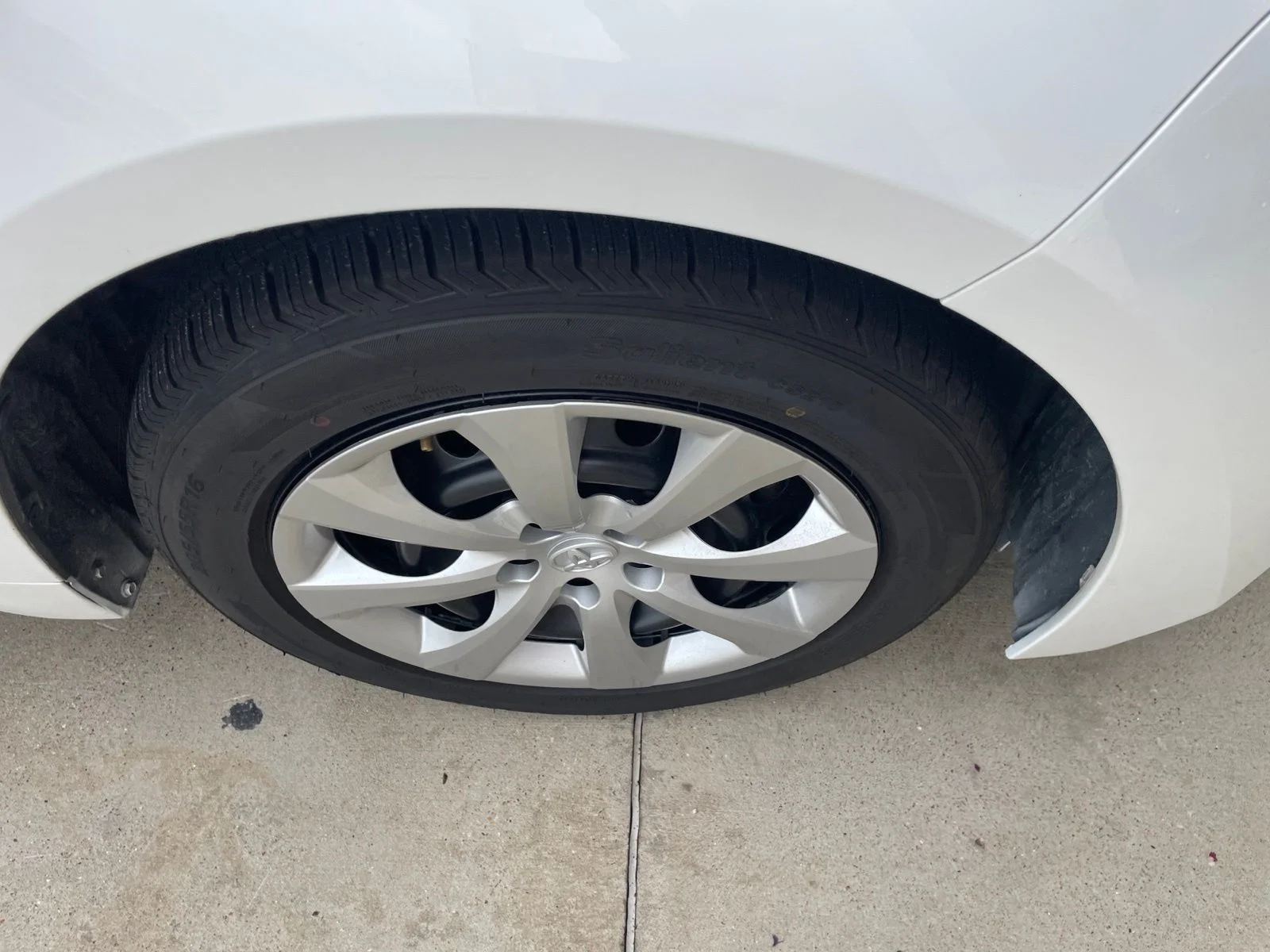 Used 2024 White Toyota LE image 6
