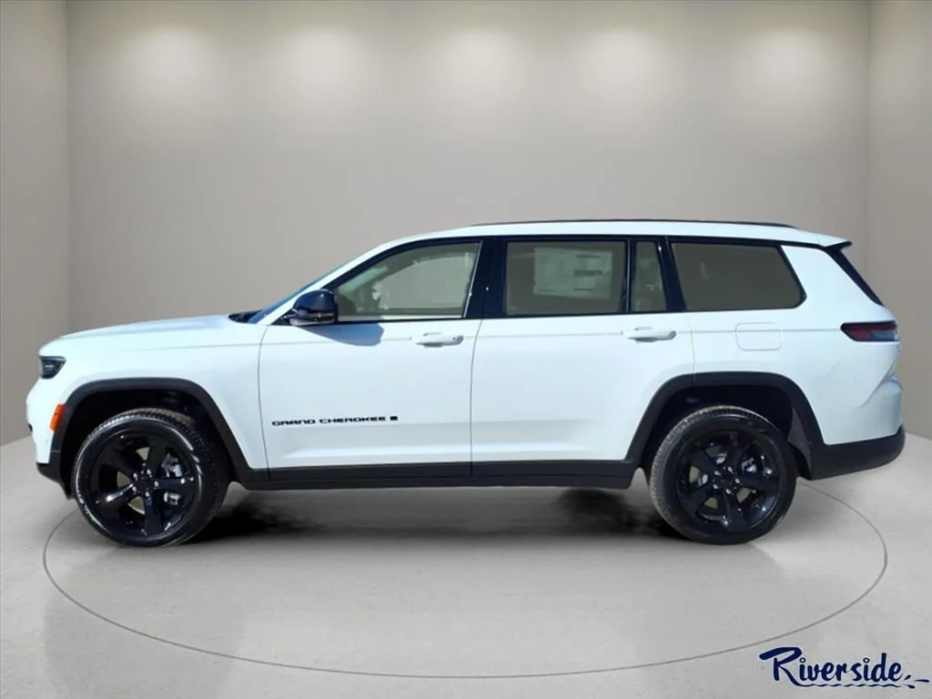 New 2025 Bright White Clear-Coat Exterior Paint Jeep Limited image 3