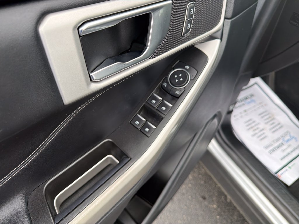 Used 2022 Silver Ford XLT image 10