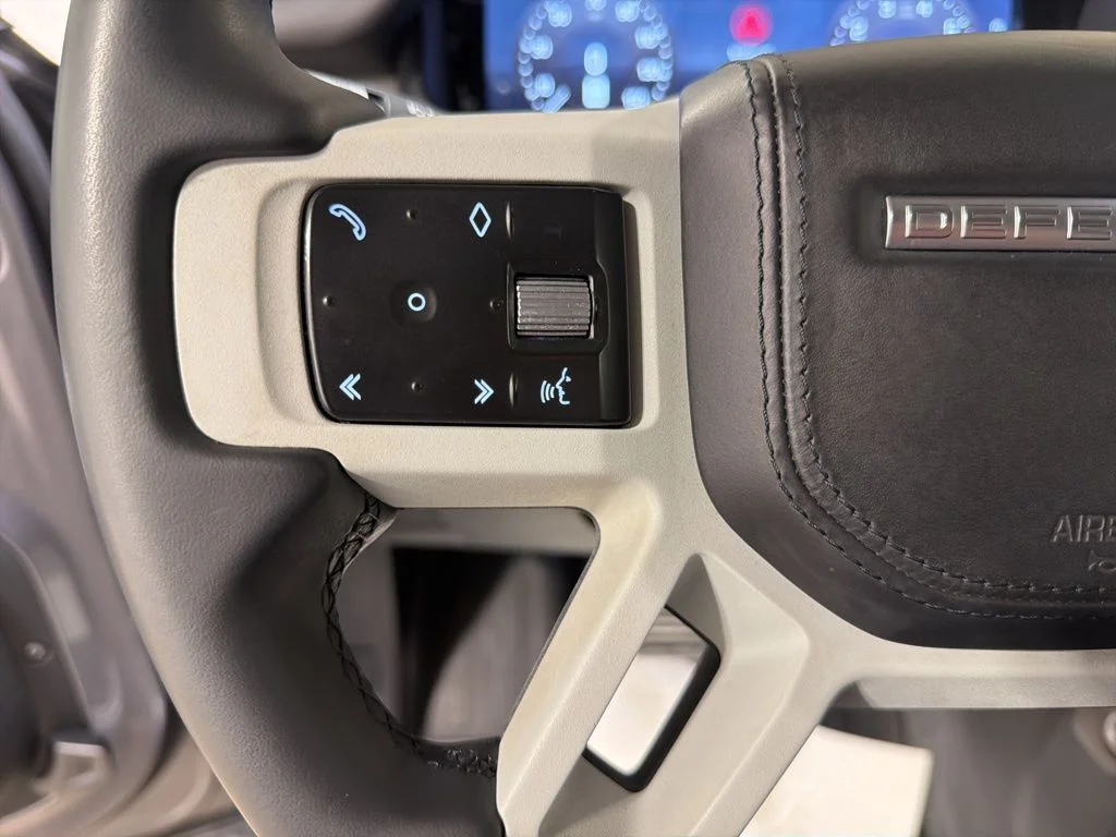 Used 2020 Eiger Gray Metallic Land Rover HSE image 12
