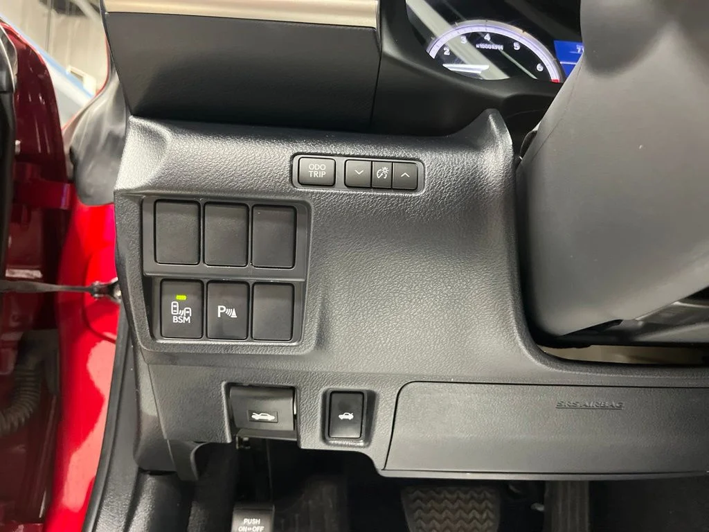 Used 2015 Infrared Lexus 350 image 13