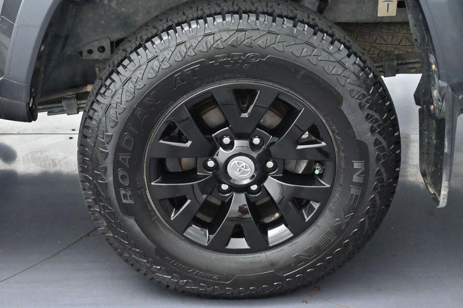 Used 2017 Magnetite Gray Metallic Toyota SR5 image 30