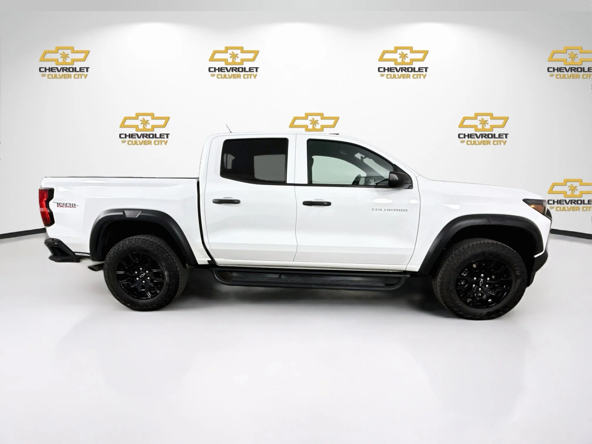 Used 2024 Summit White Chevrolet Trail Boss image 9