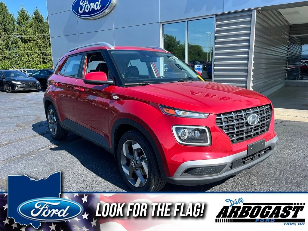 Used 2022 Red Hyundai Limited image 1