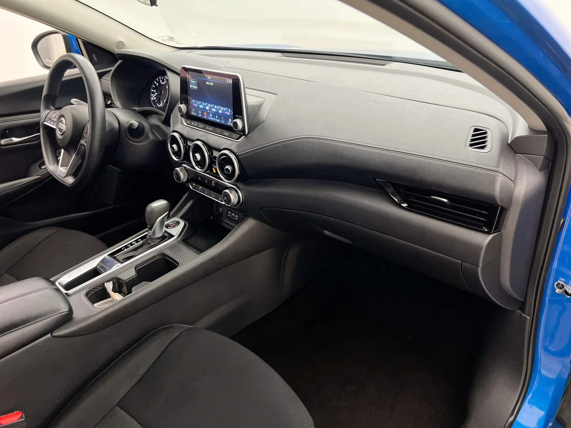 Used 2024 Blue Nissan SV image 13