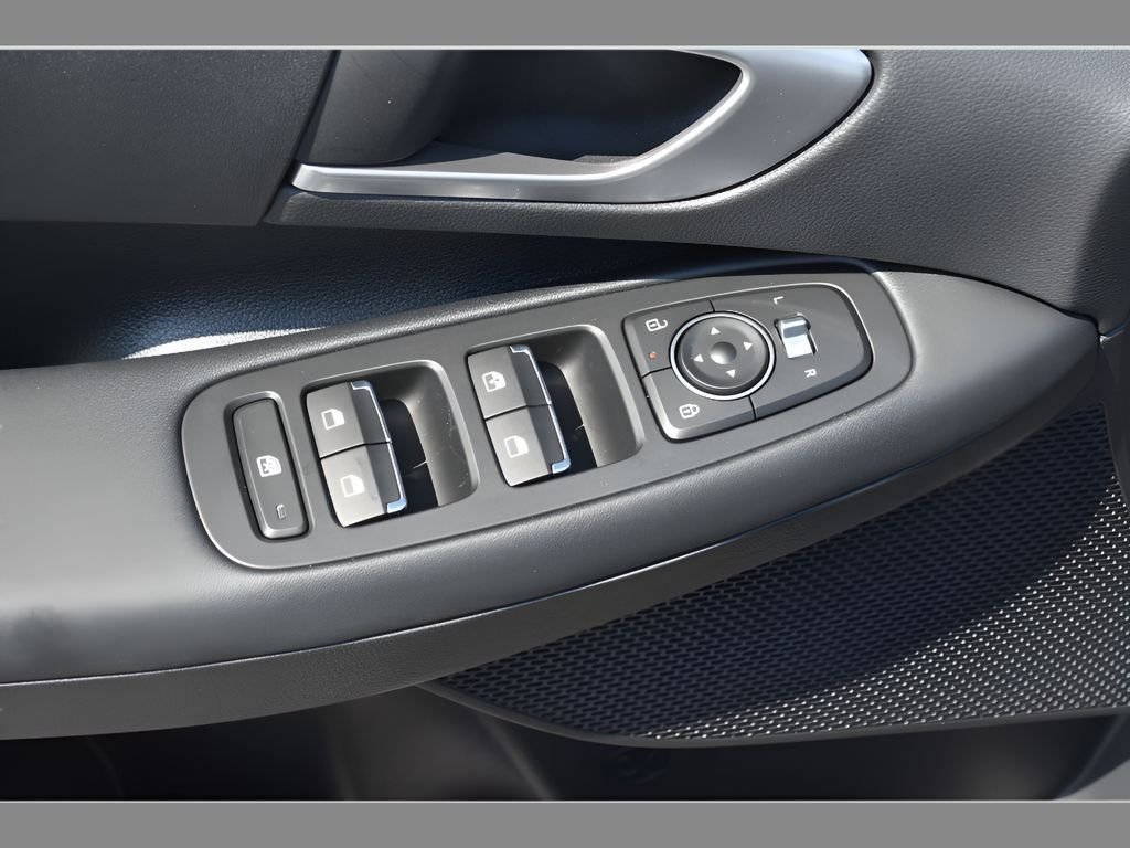 Used 2025 Portofino Gray Hyundai SE image 16