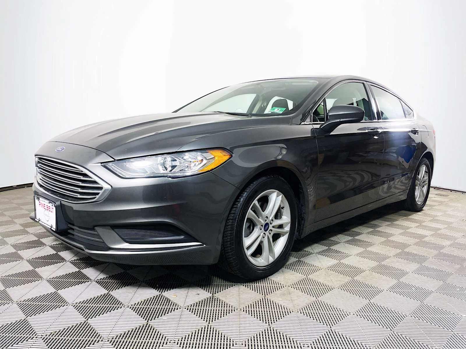 2018 Ford Fusion SE FWD's photo