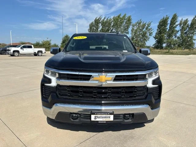 Used 2024 Black Chevrolet LT image 38