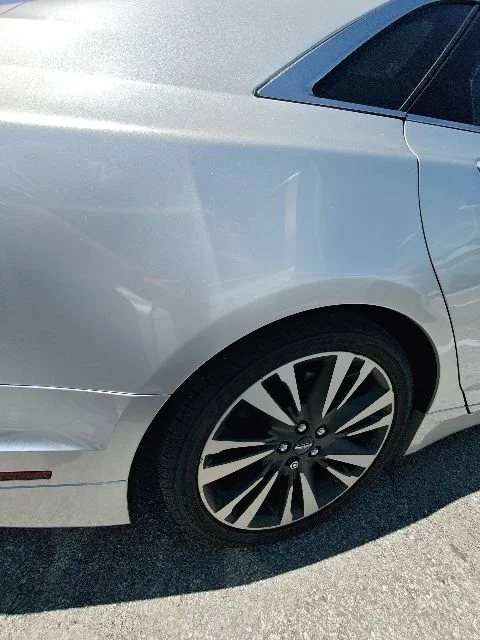 Used 2017 Silver Lincoln Reserve image 13