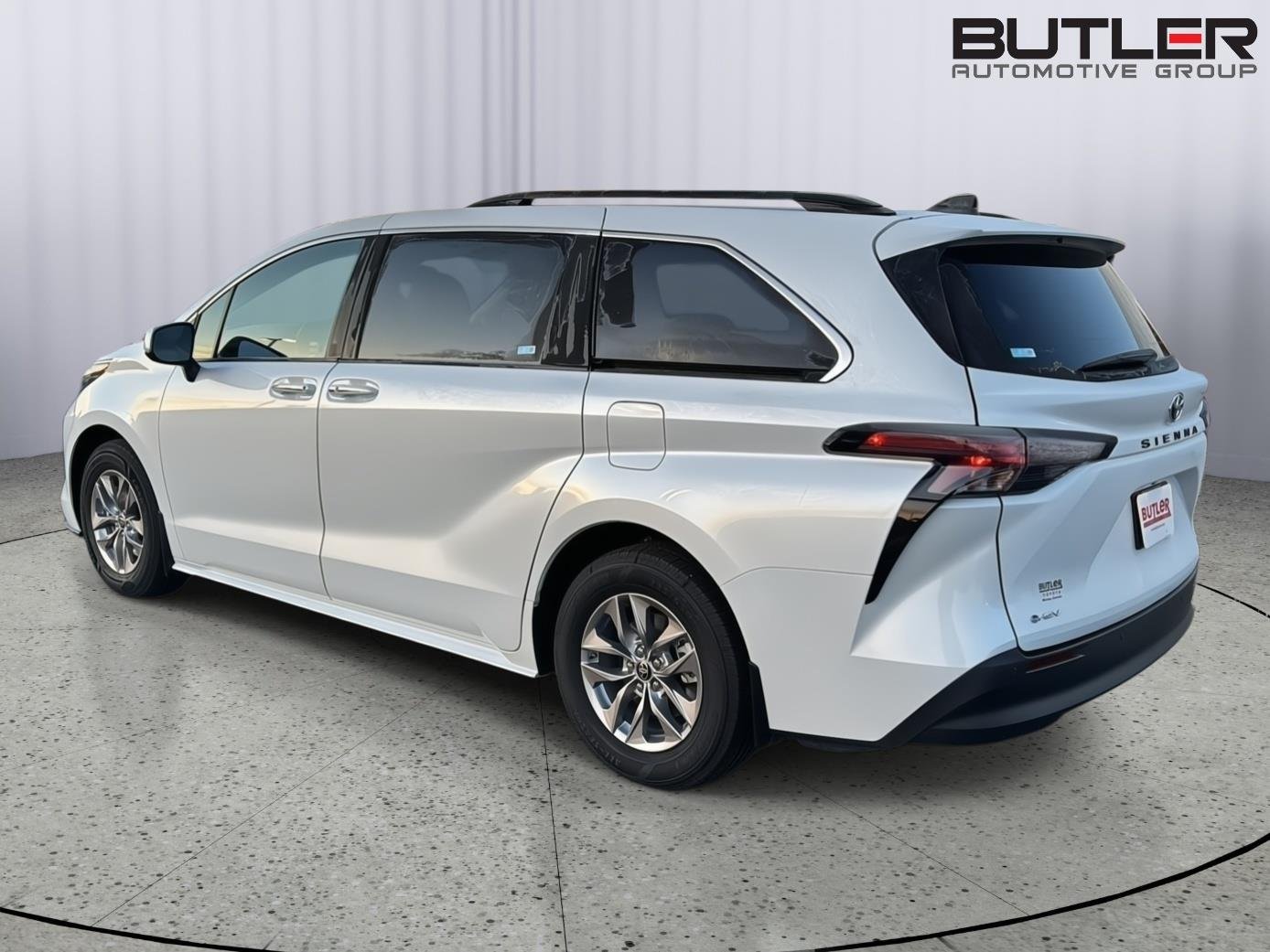 Certified Used 2025 Wind Chill Pearl Toyota XLE 7-Passenger image 3