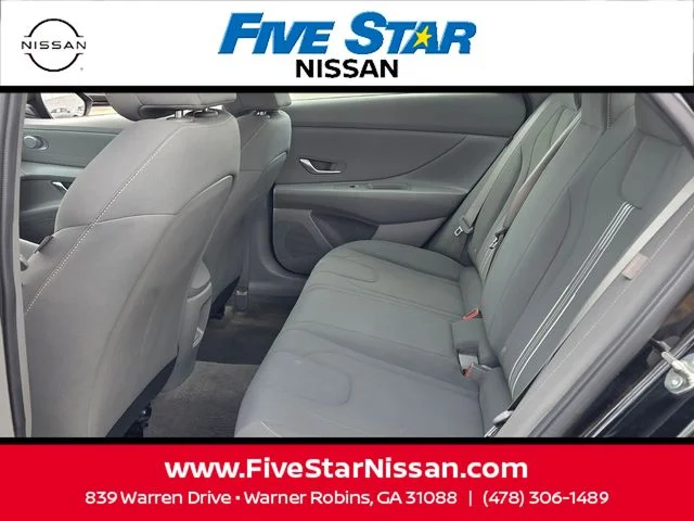 Used 2024 Black Hyundai SEL image 6