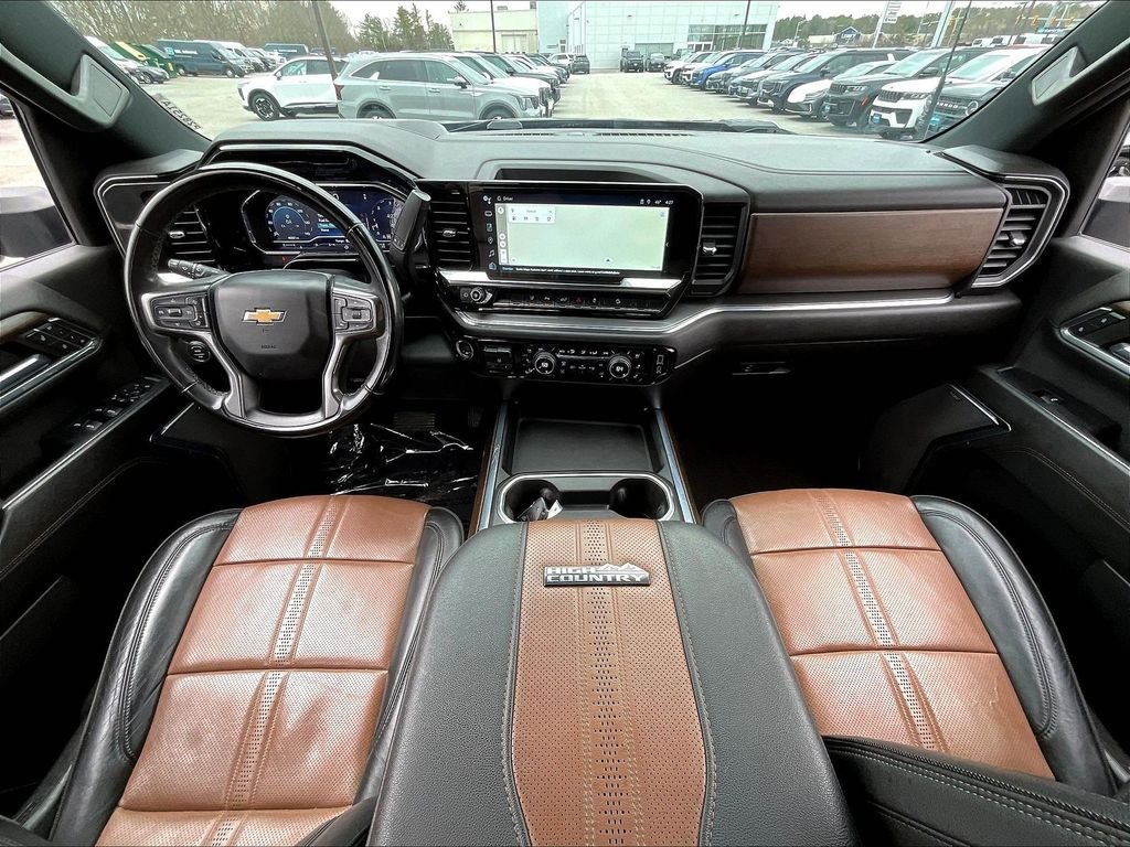 Used 2024 Black Chevrolet High Country image 20