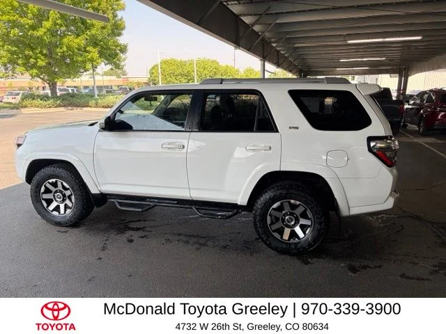 Used 2016 White Toyota SR5 image 18